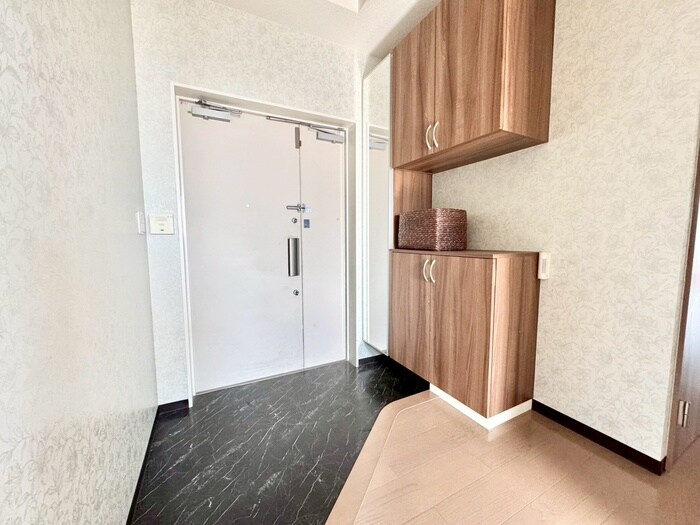 物件内観写真18　(玄関)
