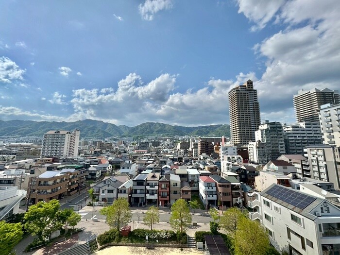 物件内観写真22　(室内からの展望)