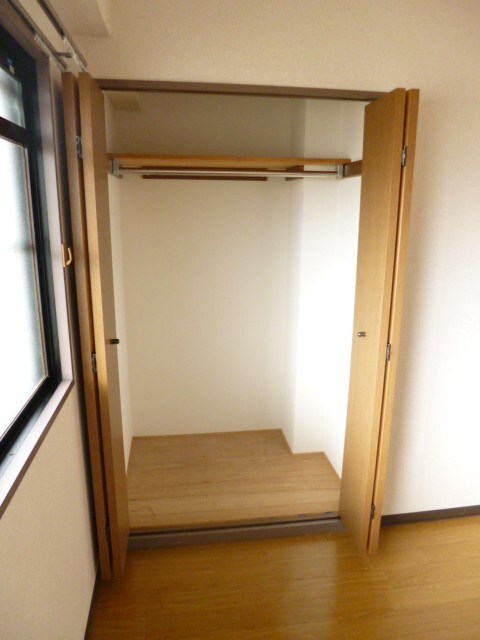 物件内観写真12　(収納)