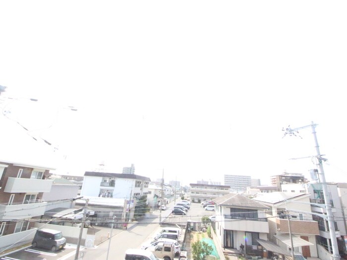 物件内観写真17　(室内からの展望)