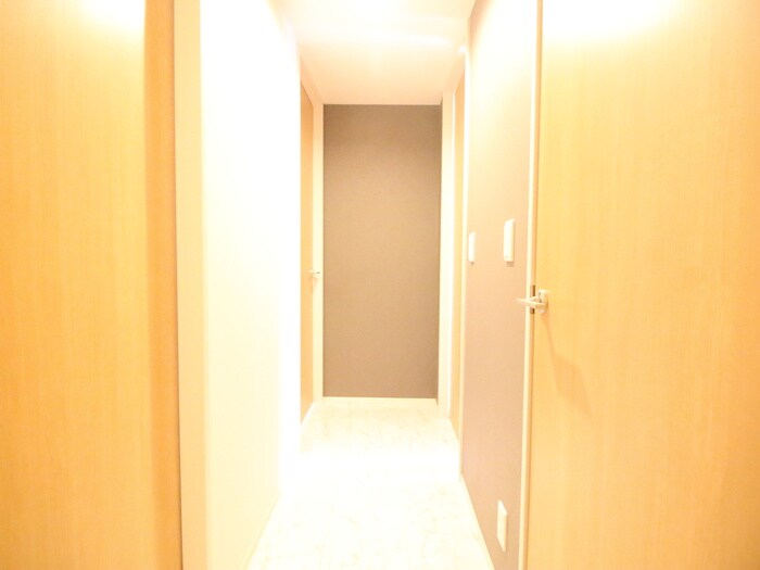 物件内観写真21　(廊下)