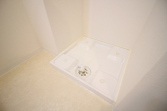 物件内観写真10　(洗濯機置場)