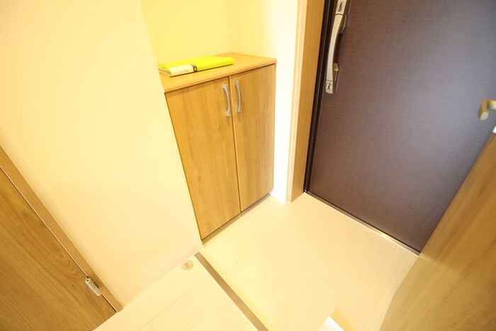 物件内観写真15　(玄関)