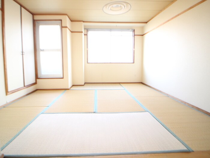 物件内観写真2　(居室)