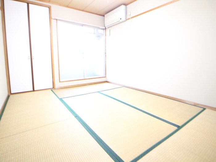 物件内観写真3　(居室)