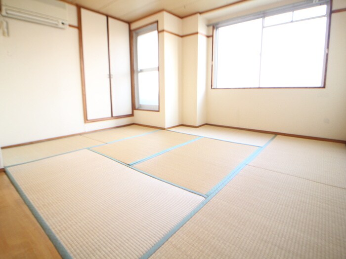 物件内観写真4　(居室)