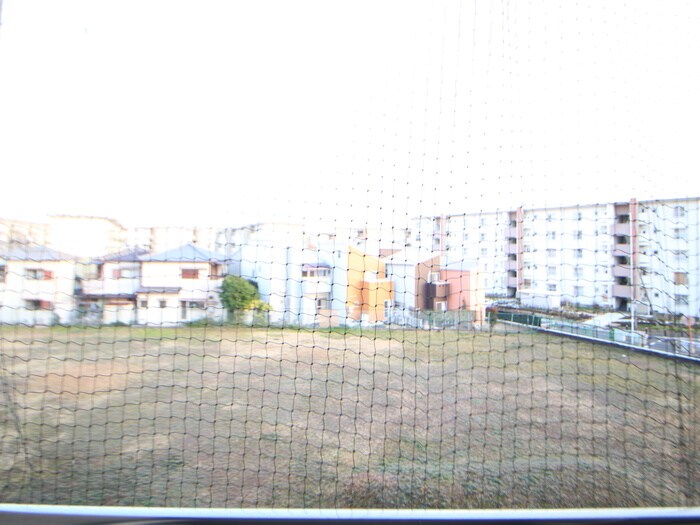 物件内観写真17　(室内からの展望)