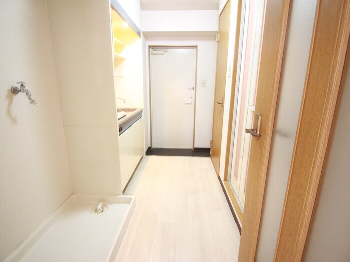 物件内観写真10　(廊下)