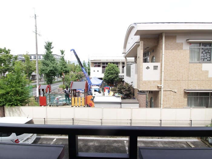 物件内観写真20　(室内からの展望)