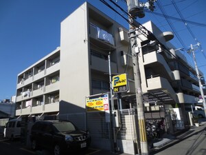 アザレア７７外観写真