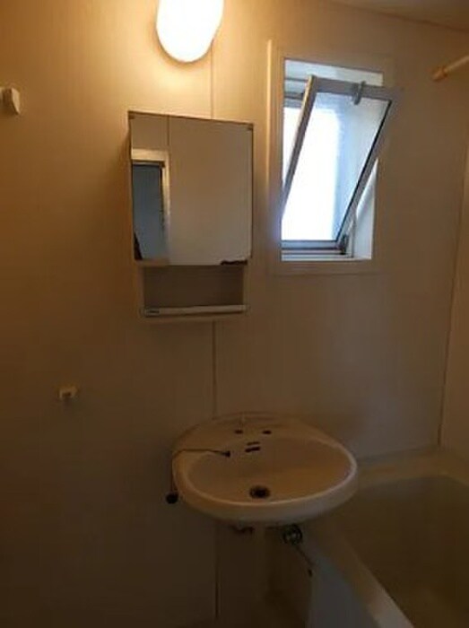 物件内観写真12　(洗面)