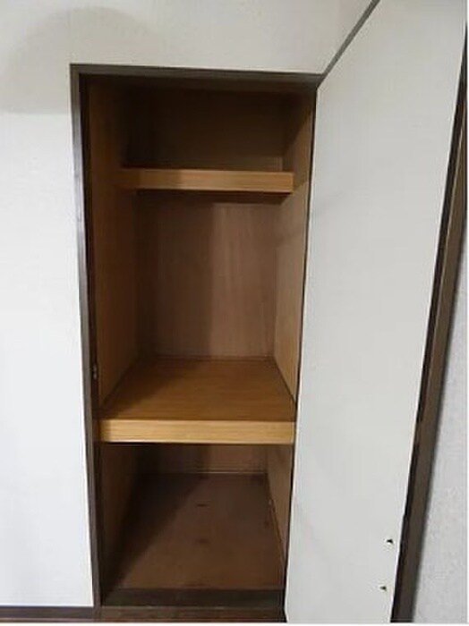 物件内観写真13　(収納)