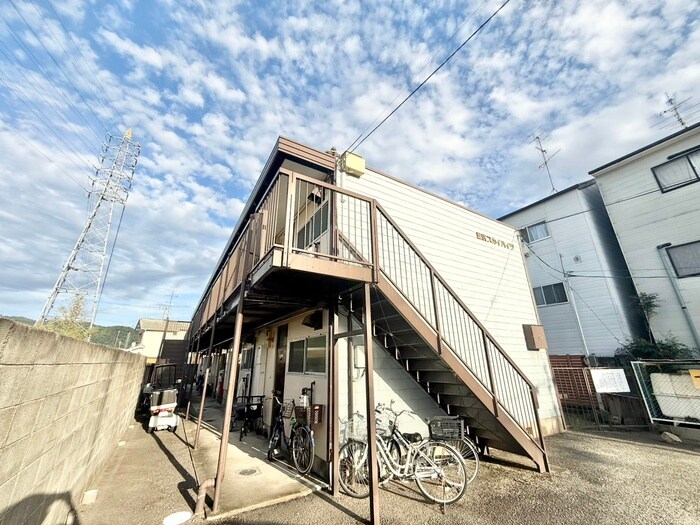 里尻スカイハイツの物件外観写真