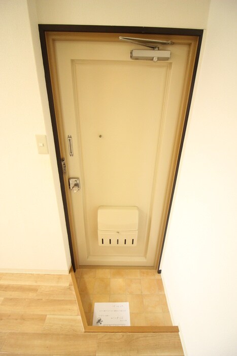 物件内観写真19　(玄関)