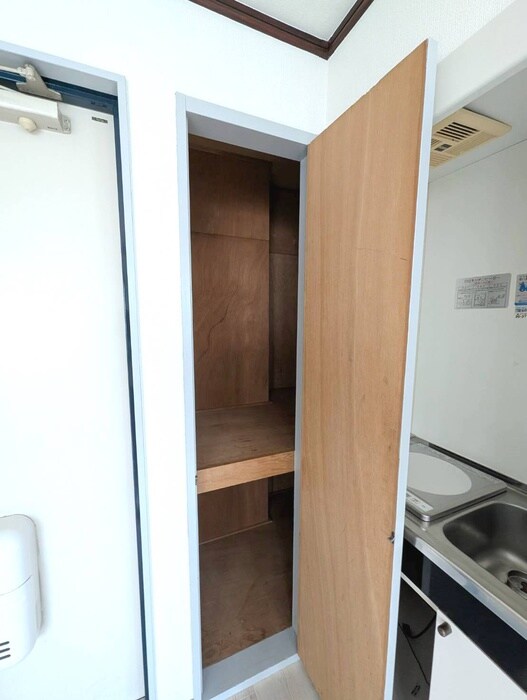 物件内観写真9　(収納)