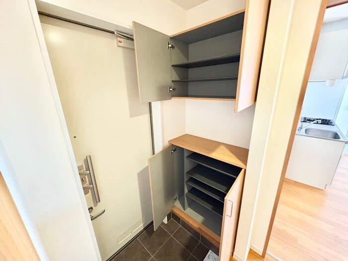 物件内観写真9　(靴箱)