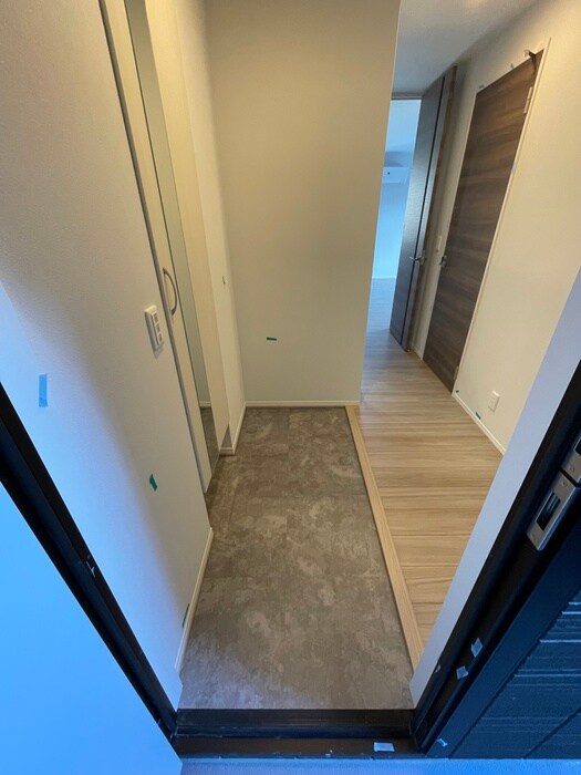 物件内観写真13　(玄関)