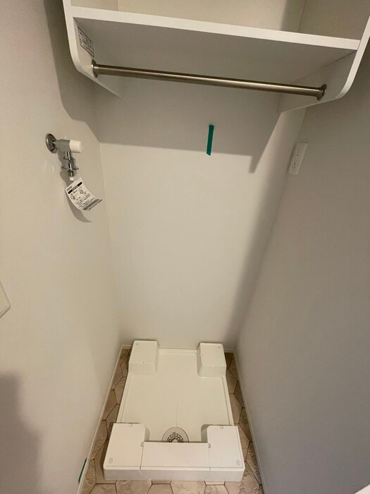 物件内観写真17　(洗濯機置場)