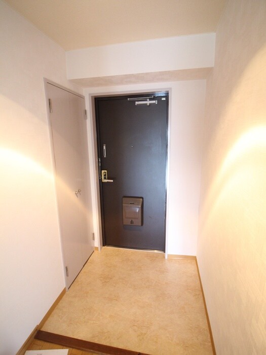 物件内観写真19　(玄関)