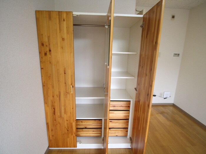 物件内観写真8　(収納)