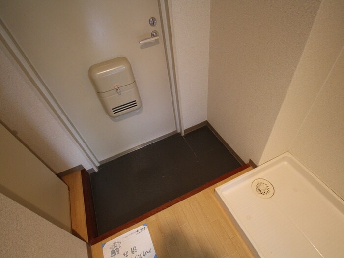 物件内観写真14　(玄関)