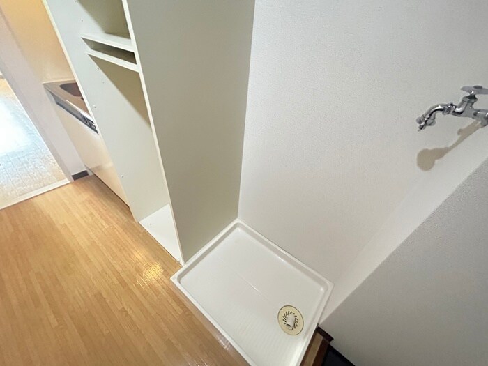 物件内観写真15　(洗濯機置場)