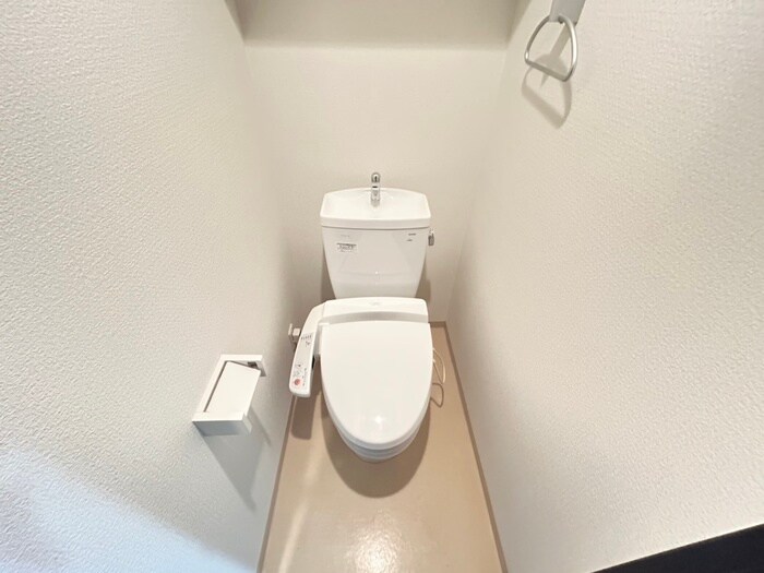 物件内観写真9　(トイレ)