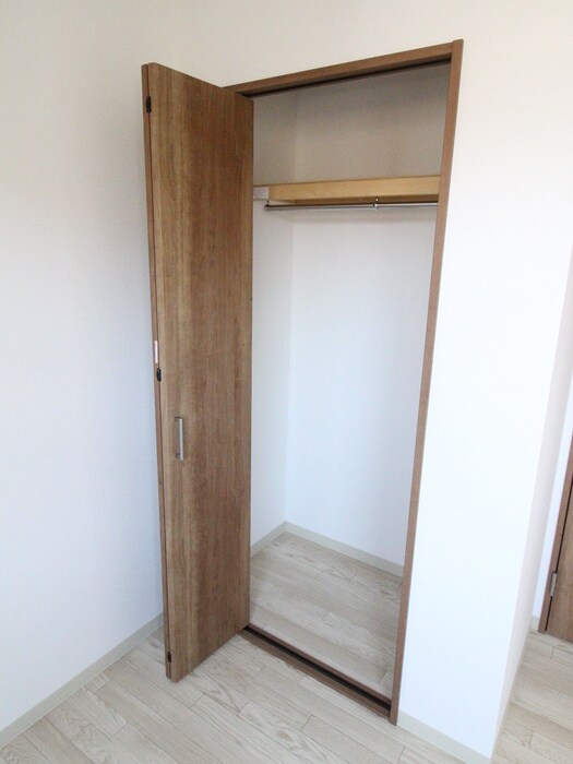 物件内観写真13　(収納)