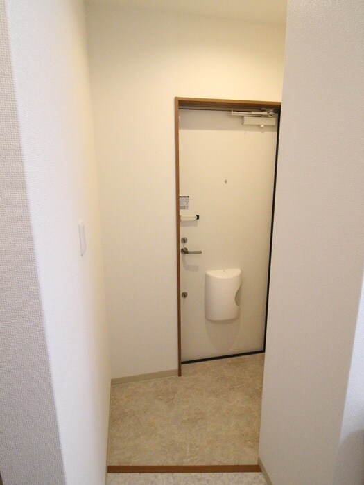 物件内観写真21　(玄関)