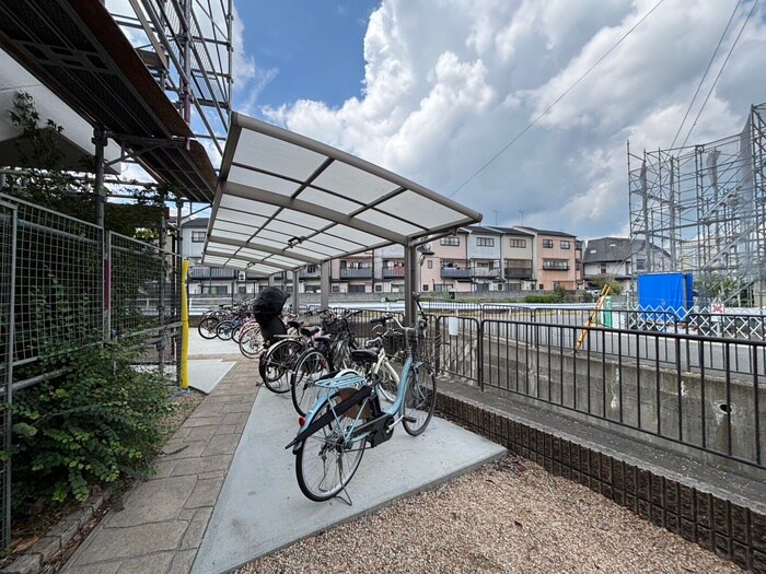 物件外観写真6　(駐輪場)
