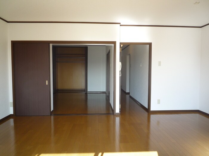 物件内観写真11　(居室)