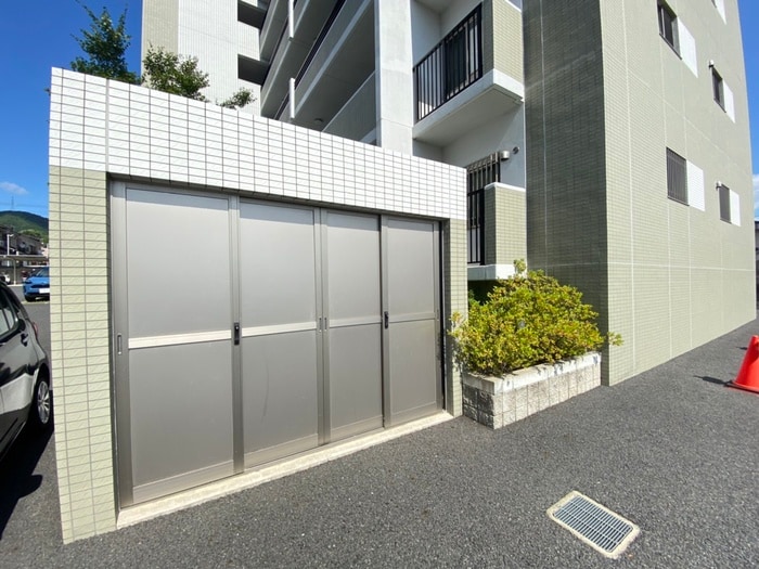 物件外観写真4　(建物設備)