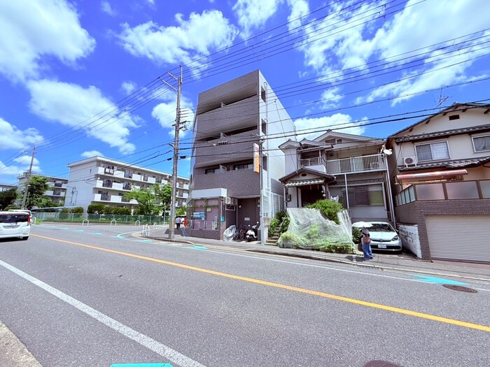 物件外観写真6　(外観写真)