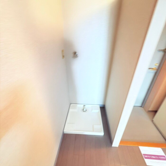 物件内観写真17　(洗濯機置場)