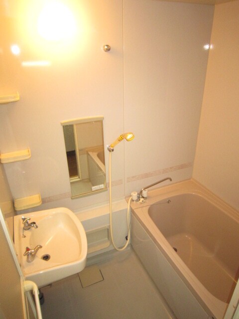 物件内観写真8　(バス／シャワールーム等)