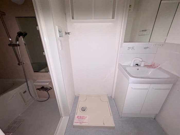 物件内観写真20　(洗濯機置場)