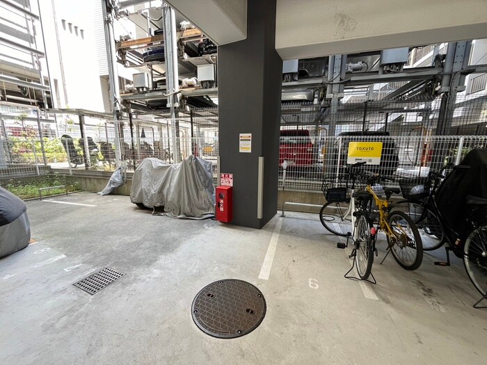 物件外観写真3　(駐輪場)