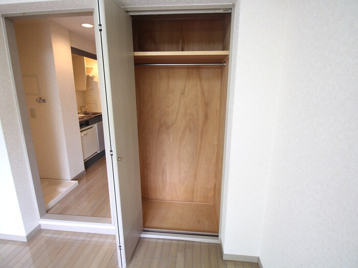 物件内観写真10　(収納)