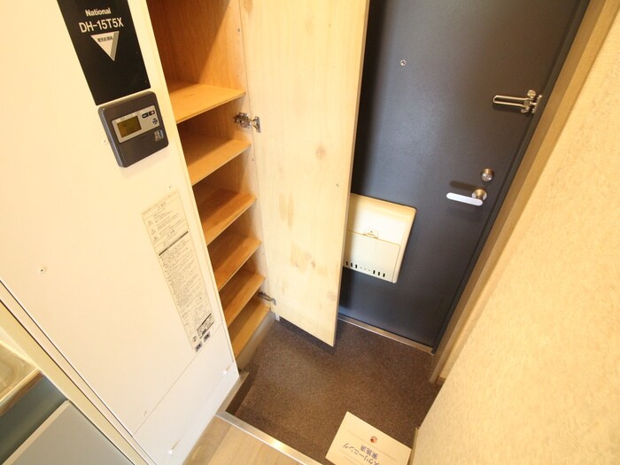 物件内観写真13　(靴箱)