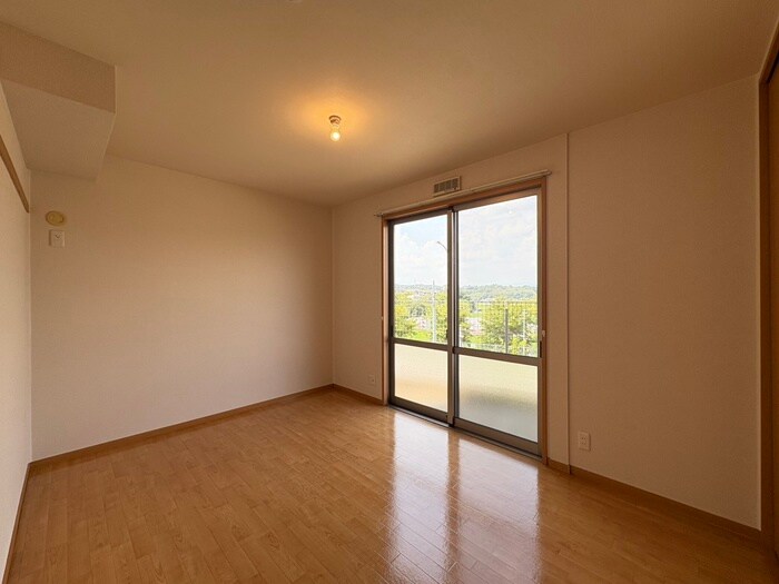 物件内観写真10　(居室)