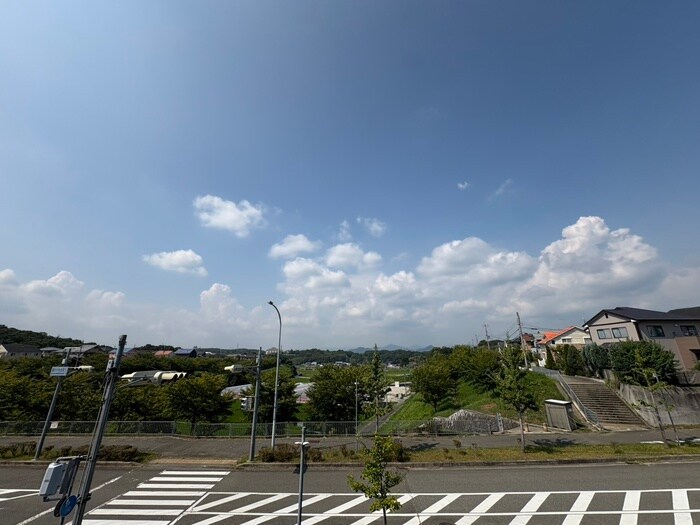 物件内観写真17　(室内からの展望)