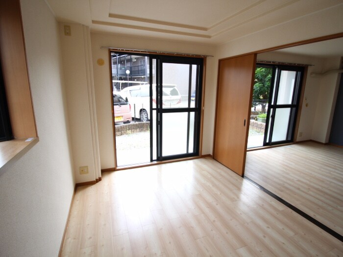 物件内観写真13　(居室)