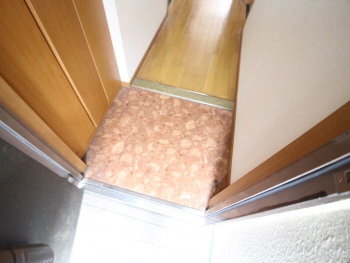 物件内観写真17　(玄関)