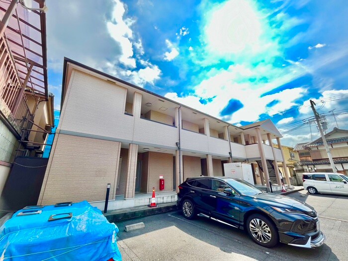 物件外観写真1　(外観写真)