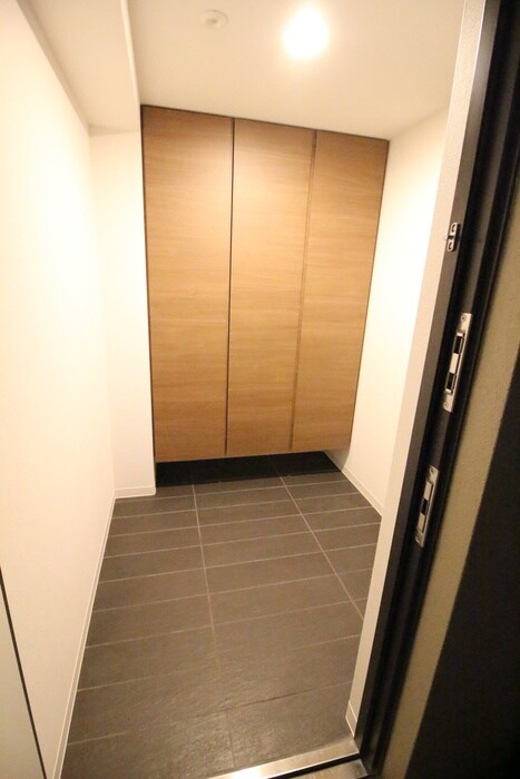 物件内観写真18　(玄関)