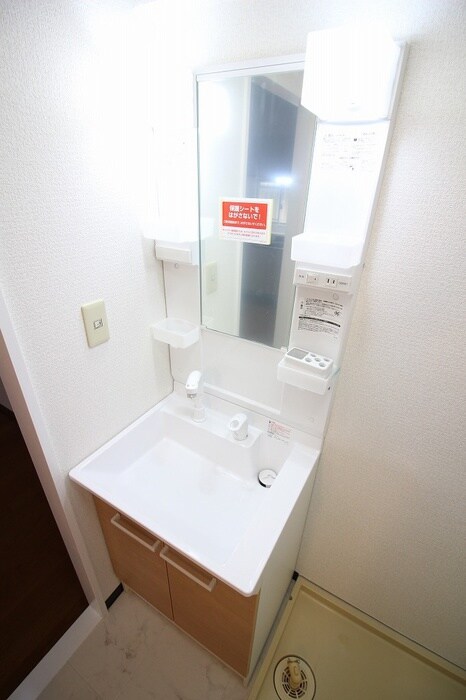 物件内観写真8　(洗面)