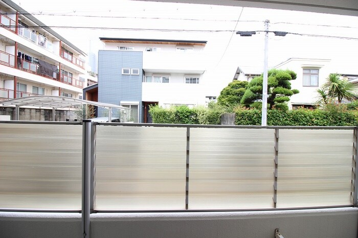 物件内観写真16　(室内からの展望)