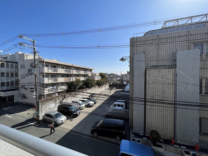 物件内観写真20　(室内からの展望)