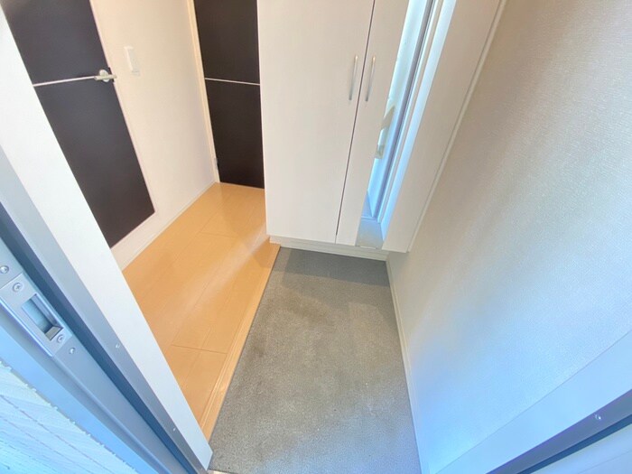 物件内観写真18　(玄関)