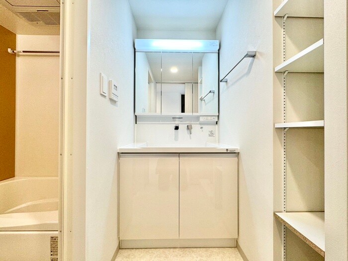 物件内観写真9　(洗面)